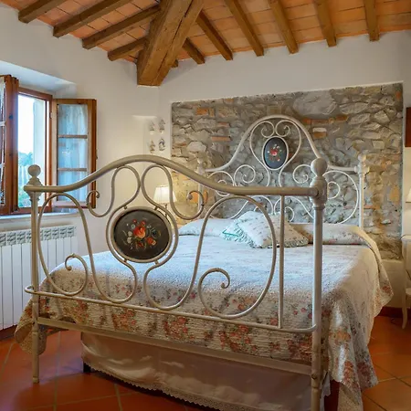 Villa Gli Spilocchi 16, Emma *